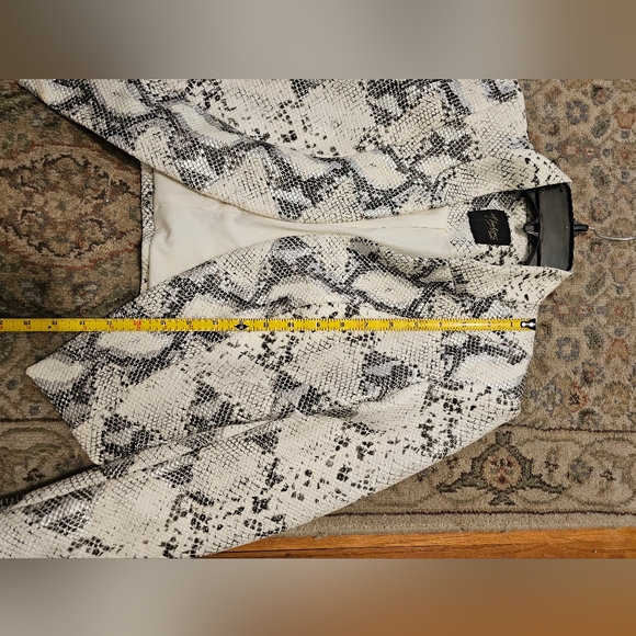 Thalia Sodi Snake Print Blazer - Picture 11 of 13